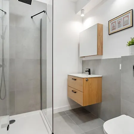 Mieszkanie Typu Studio Nad Jeziorem Malta Apartment *